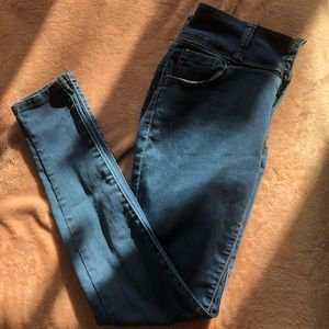 Mint condition fashion nova blue jeans